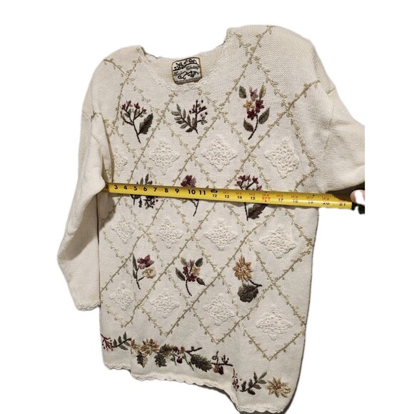 Vintage 90s Heirloom Collectibles Floral Embroidered Sweater Size Medium - Picture 7 of 9